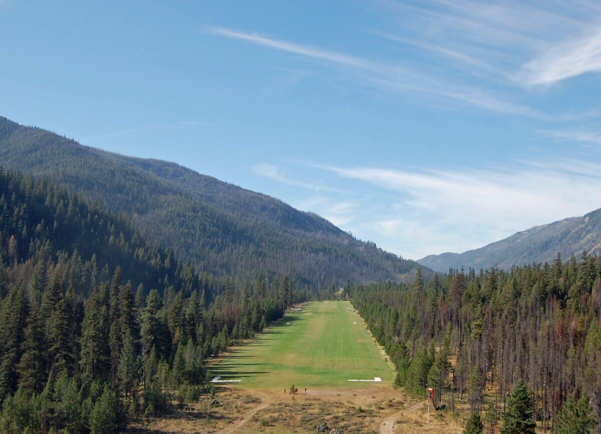 johnson creek - Unique General Aviation Airports: Must-Visit U.S. Gems