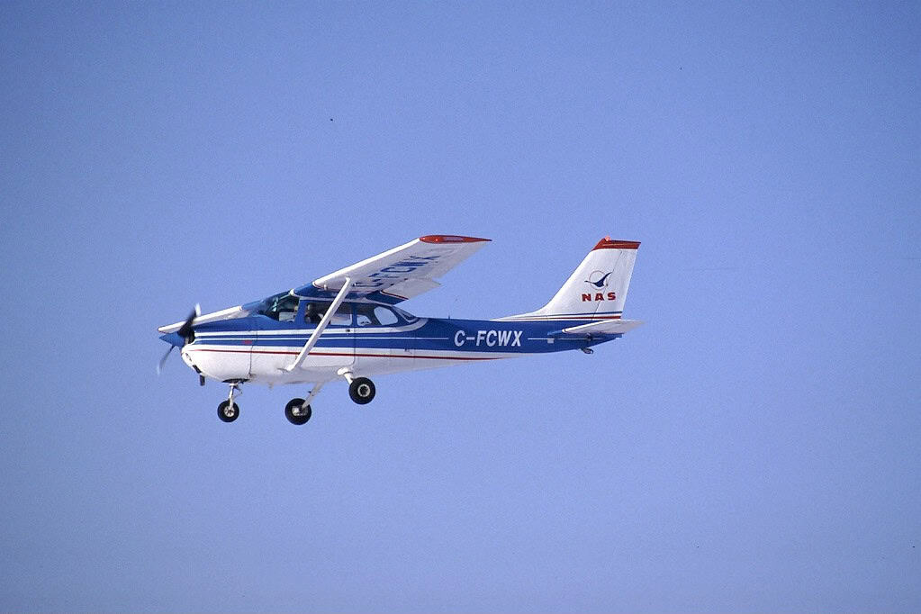 cessna 172L aircraft engine failure after takeoff emergency