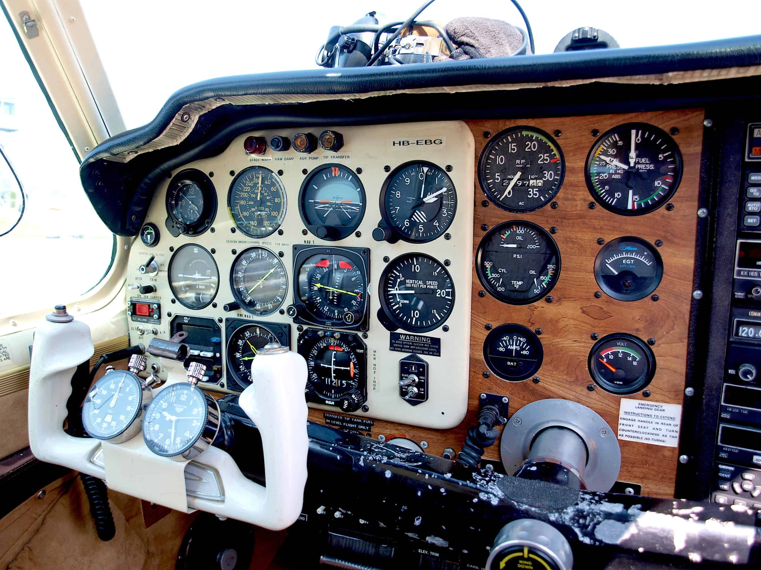 Beechcraft Bonanza G35 cockpit panel — instrument layout buyers should inspect