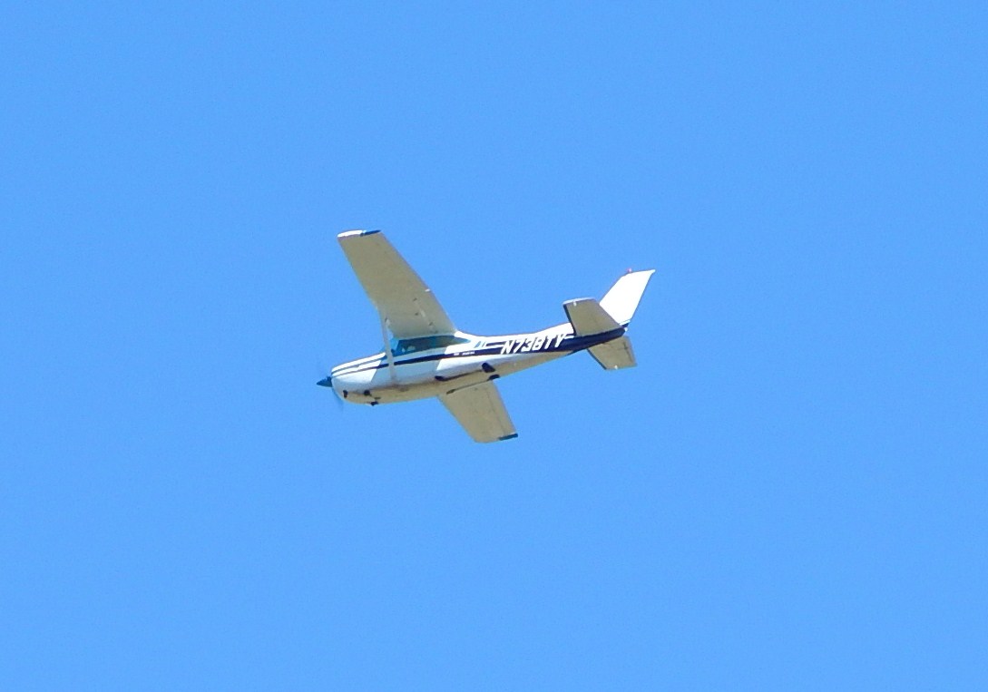 Cessna TR182 Turbo Skylane over Auburn Washington — the bigger sibling in the cessna 172 vs cessna 182 conversation