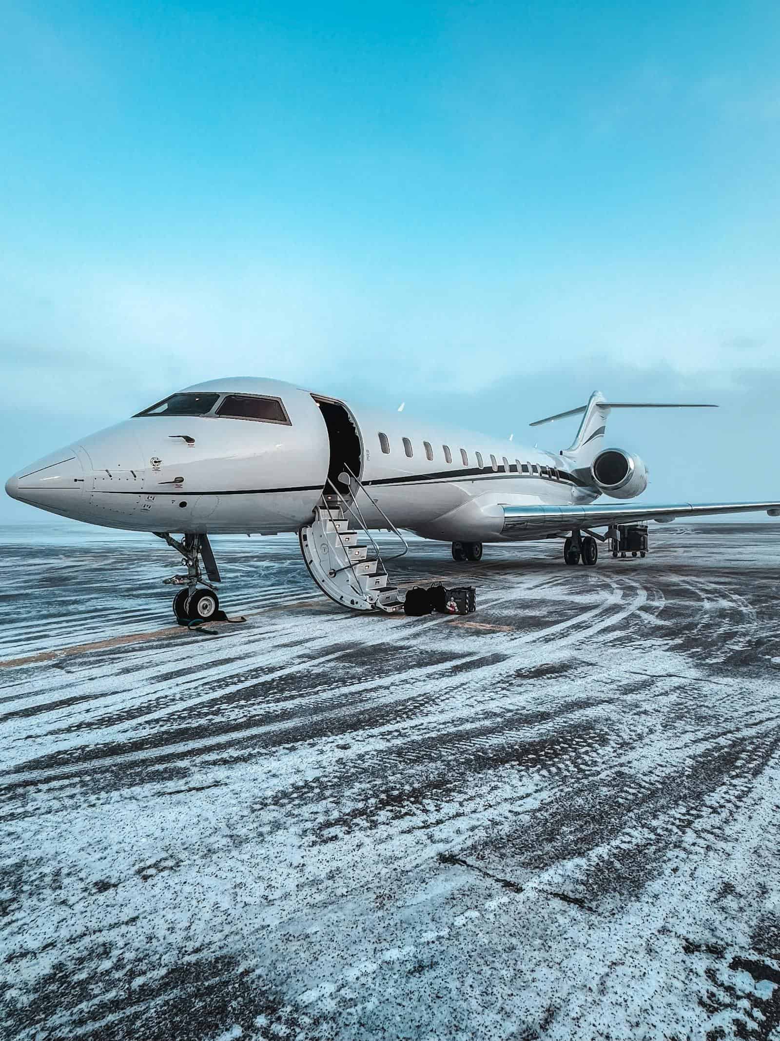 GA aircraft on a flight school ramp