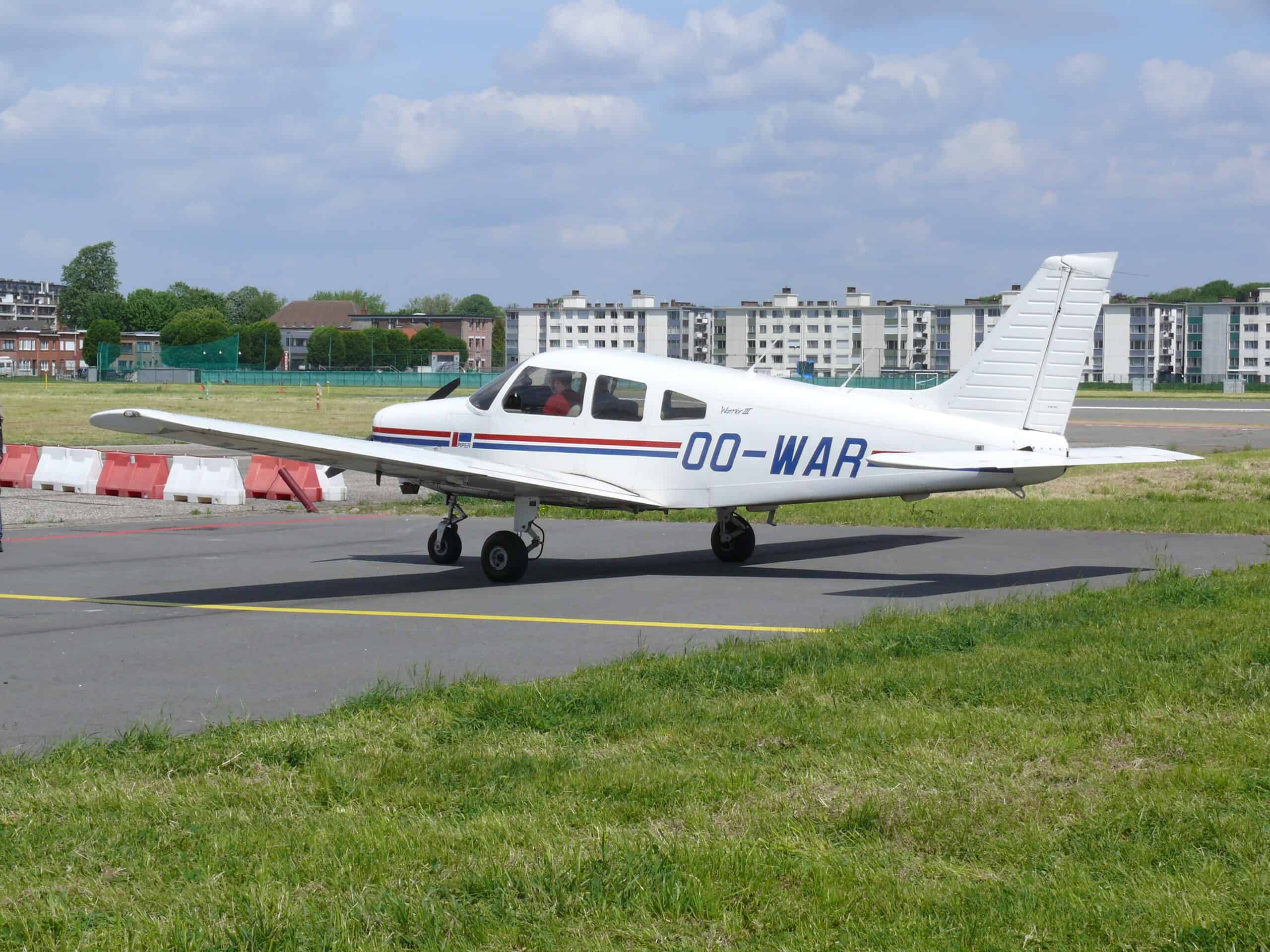 Piper Cherokee Warrior III (PA-28-161) with the semi-tapered wing