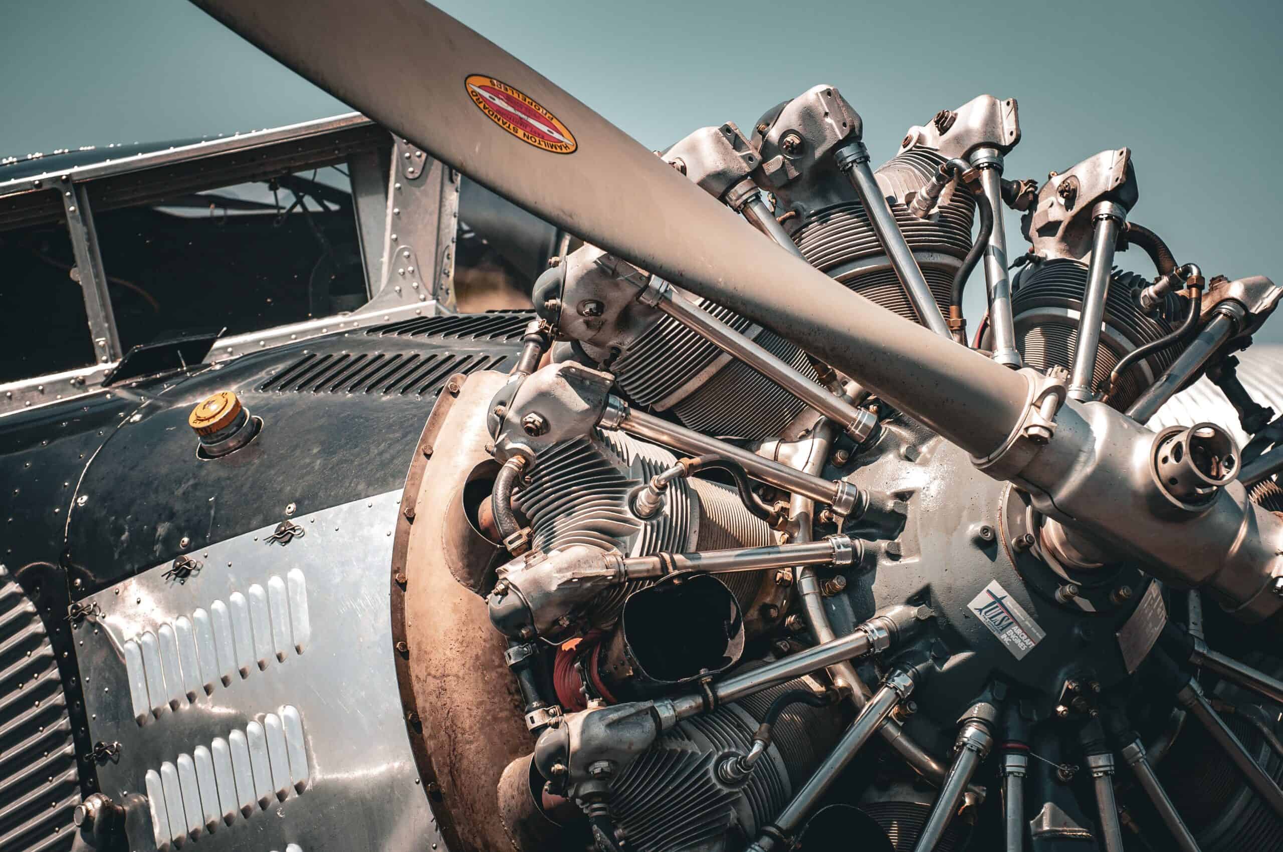 aircraft engine oil change discipline protects a vintage radial piston aircraft engine from acid corrosion