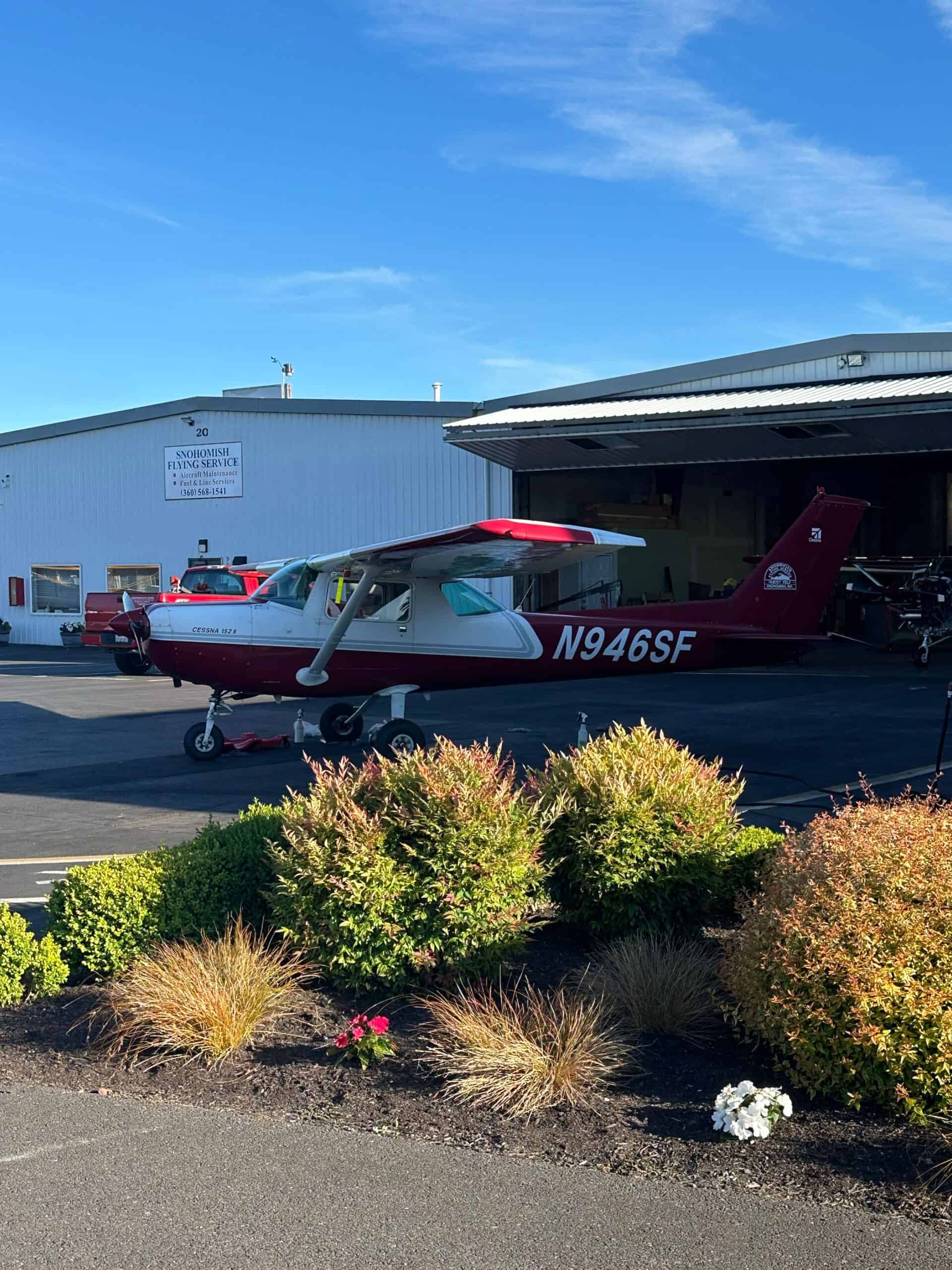 aircraft engine oil change interval discipline at a working GA flight service shop with a Cessna 152