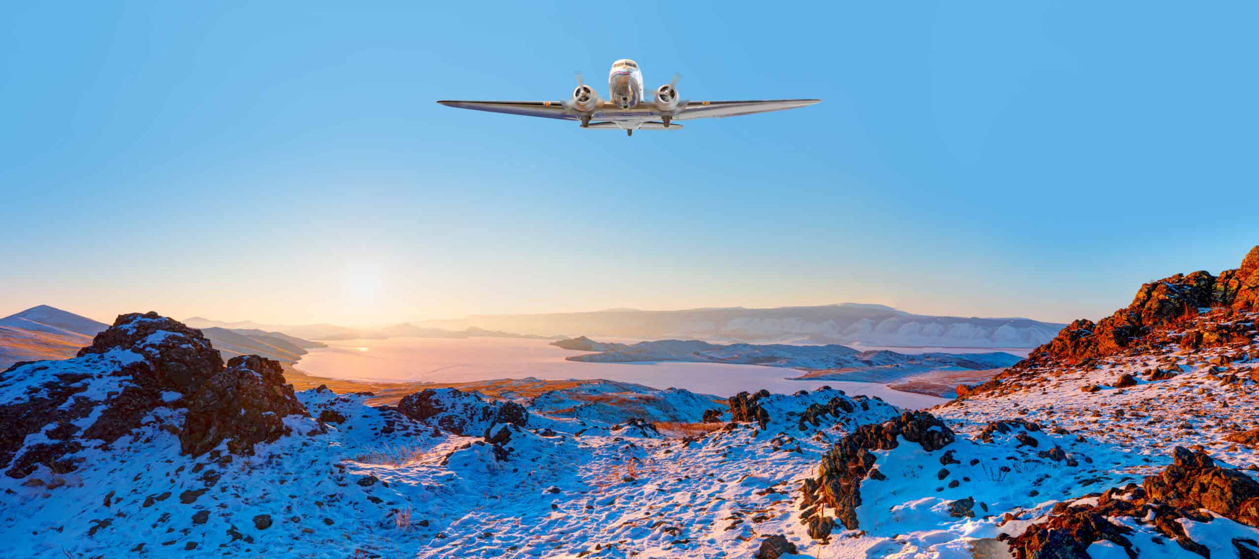 Aircraft flying over snow and ice in cold conditions where pitot heat is the only defense against pitot-static system failures