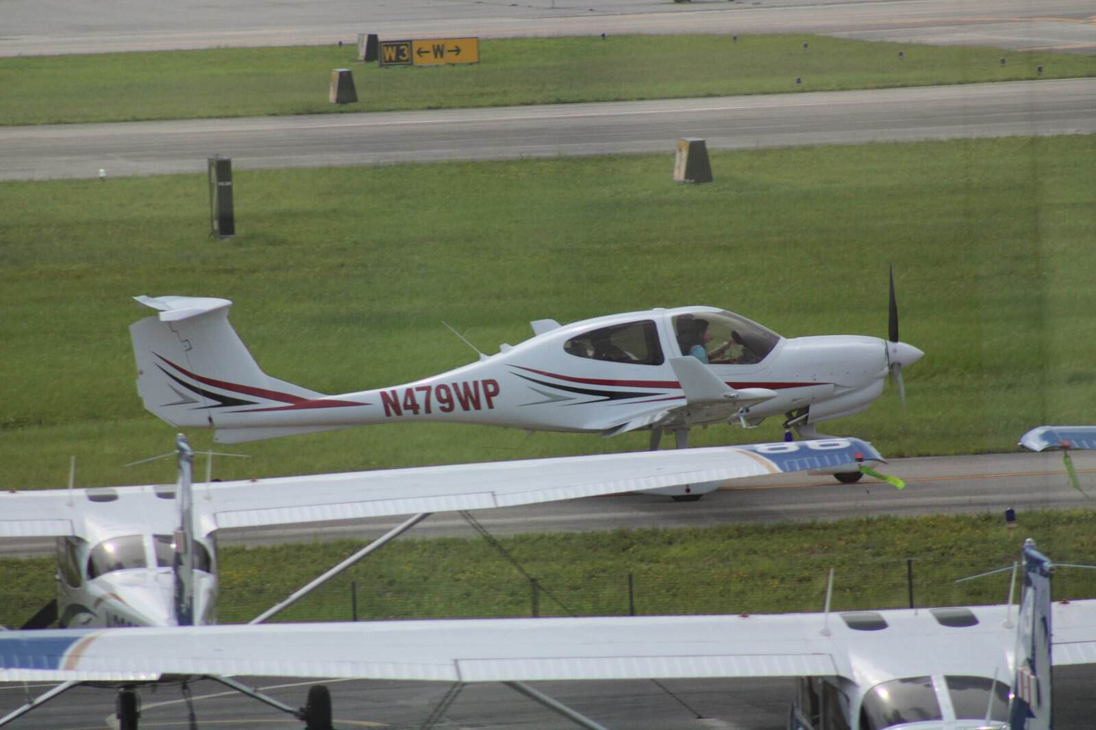 Diamond DA40 NG Diamond Star N479WP — the current jet-A diesel variant of the DA40 line